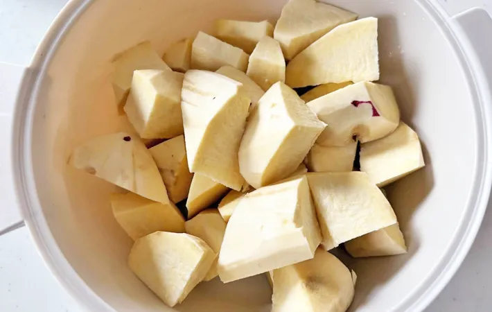 『餃子の皮のスイートポテト』を作る写真（撮影：エニママ）