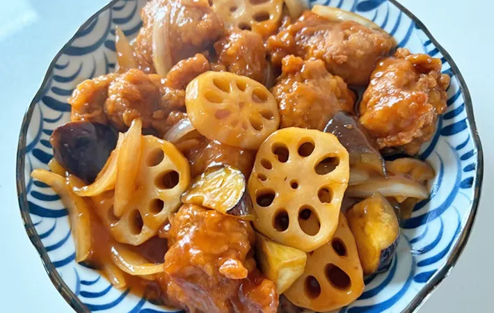 『冷凍から揚げ酢鶏』の完成写真（撮影：エニママ）