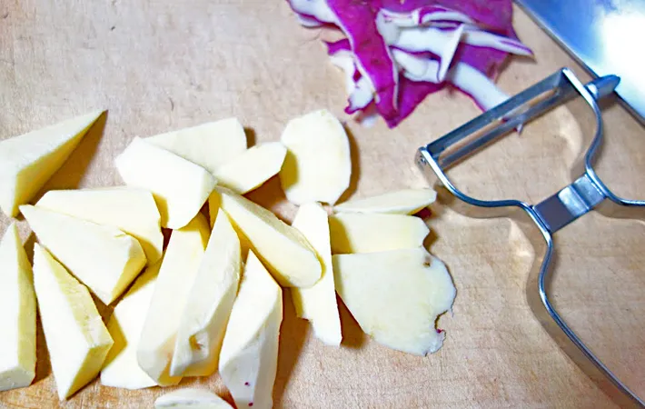 『さつまいものバター煮』を作る写真（撮影：エニママ）