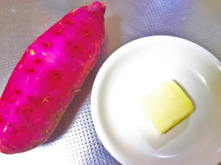 『さつまいものバター煮』の材料写真（撮影：エニママ）