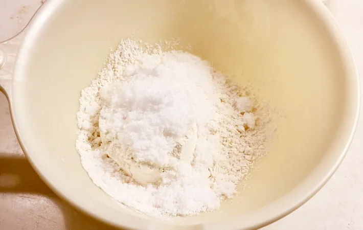 『鬼まんじゅう』を作る写真（撮影：エニママ）