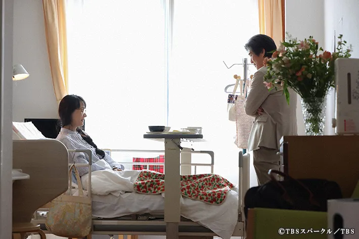 『ザ・ロイヤルファミリー』に出演する佐藤浩市さんが写る場面写真