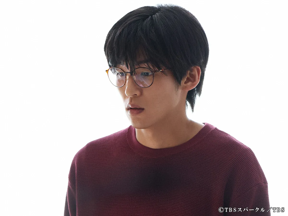 『ザ・ロイヤルファミリー』に出演する目黒蓮さんが写る場面写真