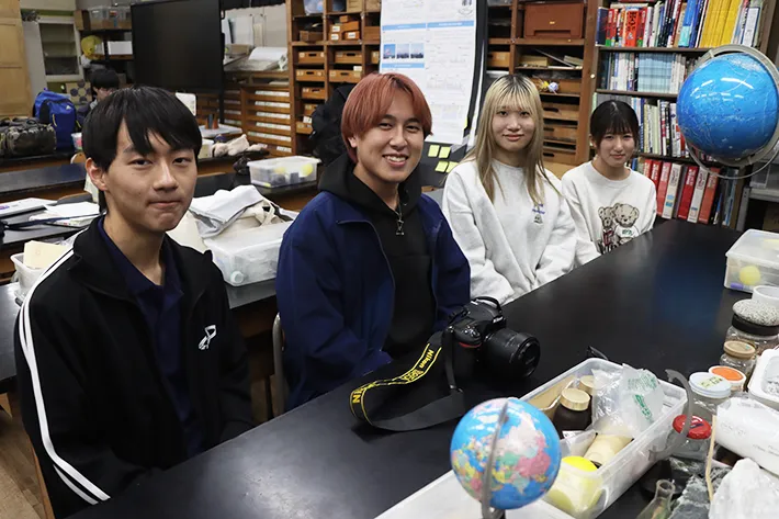 立川高校天文気象部員の写真（撮影：grape編集部）