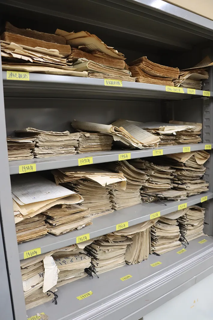 立川高校天文気象部員の資料の写真（撮影：grape編集部）