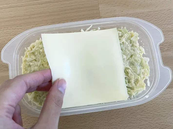 加熱前の豆腐お好み焼きの写真（撮影：grape編集部）