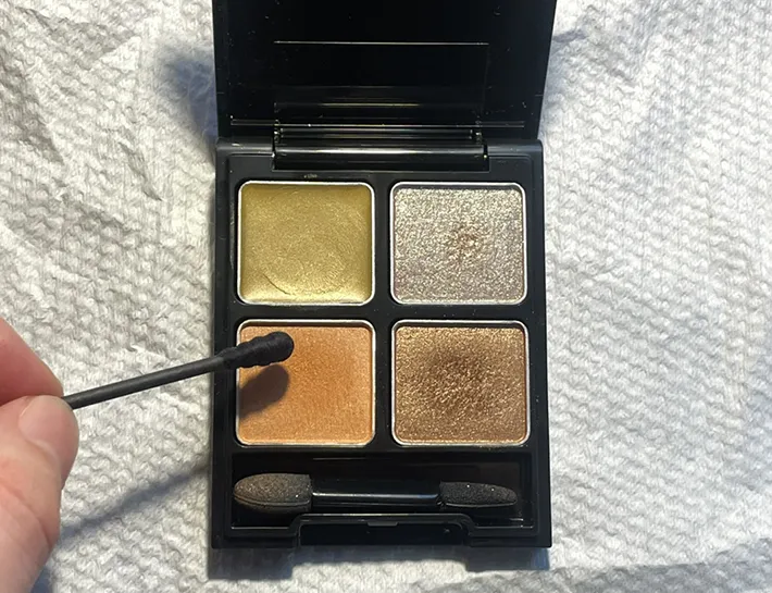 アイシャドウの写真（撮影：grape編集部）