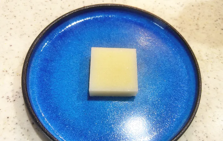 『オリーブオイル塩餅』を作る写真（撮影：エニママ）