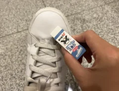 スニーカー消しゴムの写真（撮影：grape編集部）