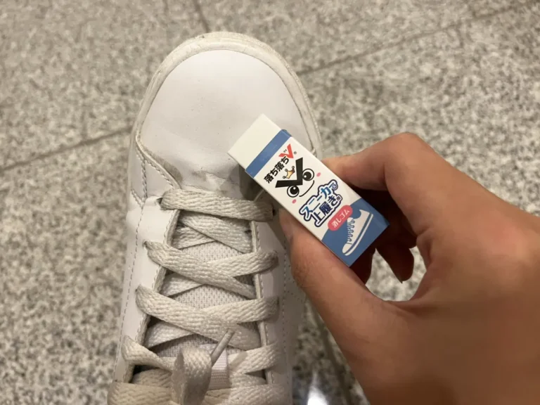 スニーカー消しゴムの写真（撮影：grape編集部）