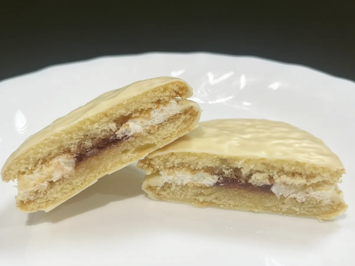 『白いチョコパイプレミアム』の写真（撮影：grape編集部）