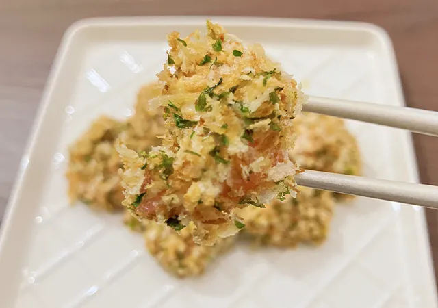 サーモンフライ（撮影：grape編集部）