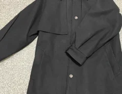 ロングコートの写真（撮影：grape編集部）