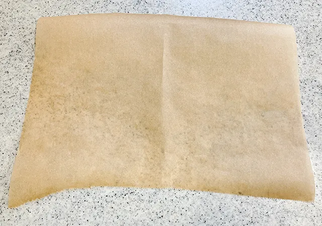 クッキングシート（撮影：grape編集部）