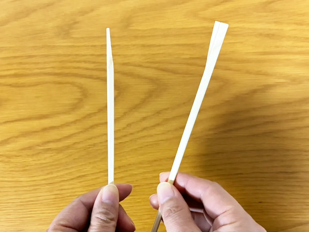 割り箸をきれいに割る方法(撮影:grape編集部)