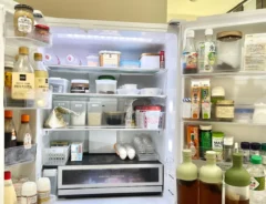 扉が開いた冷蔵庫の写真（撮影：Classy Life）