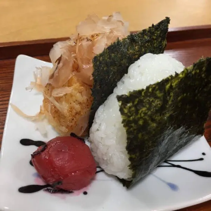 おにぎりのサンプル