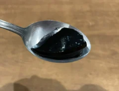 『漆黒の苺ゼリー』の写真（撮影：grape編集部）