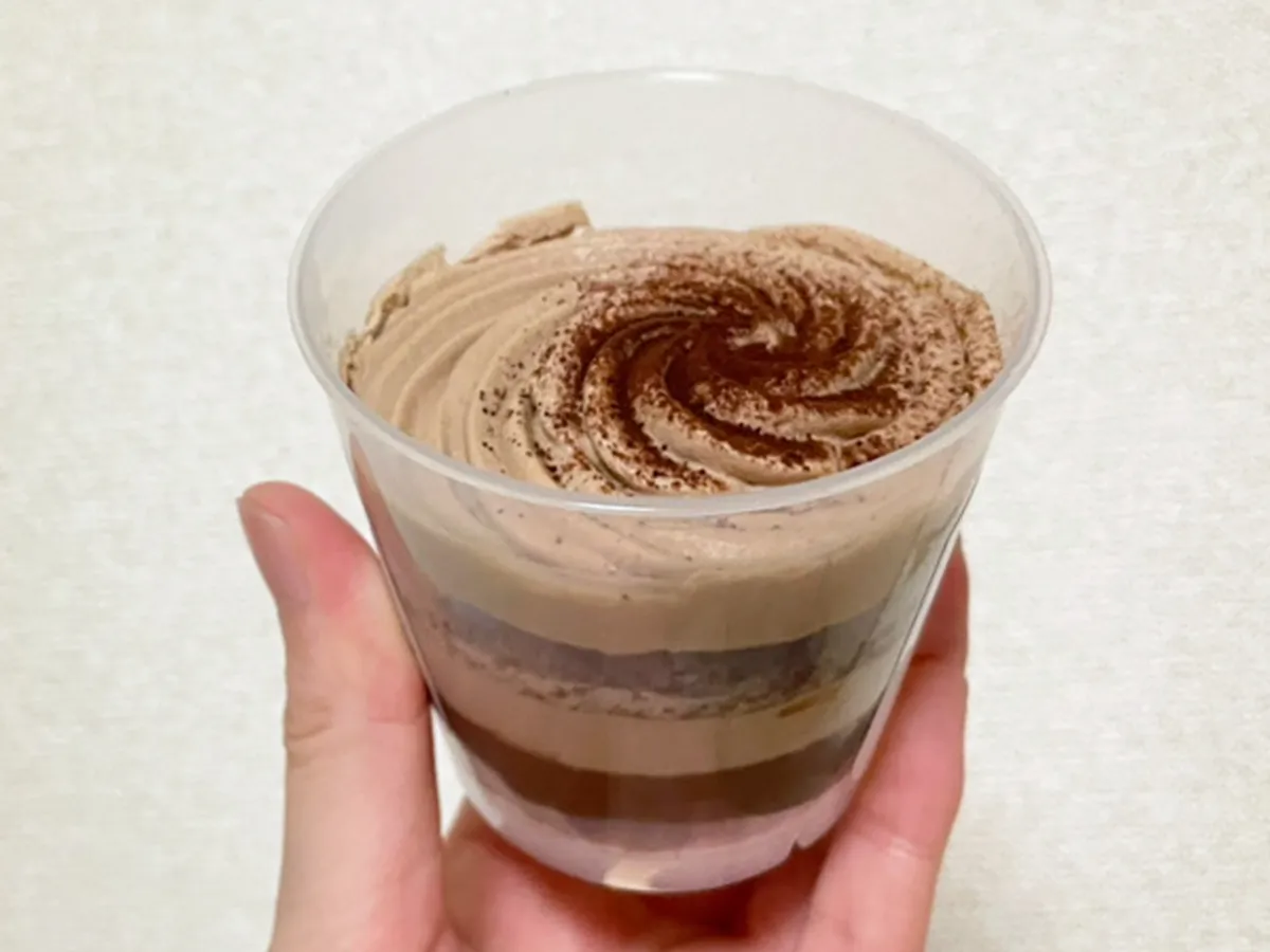 『植物生まれのチョコケーキ』の写真（撮影：grape編集部）