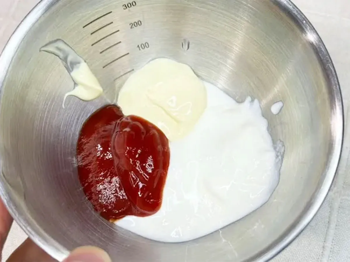 ドレッシングを作る写真（撮影：キジカク）