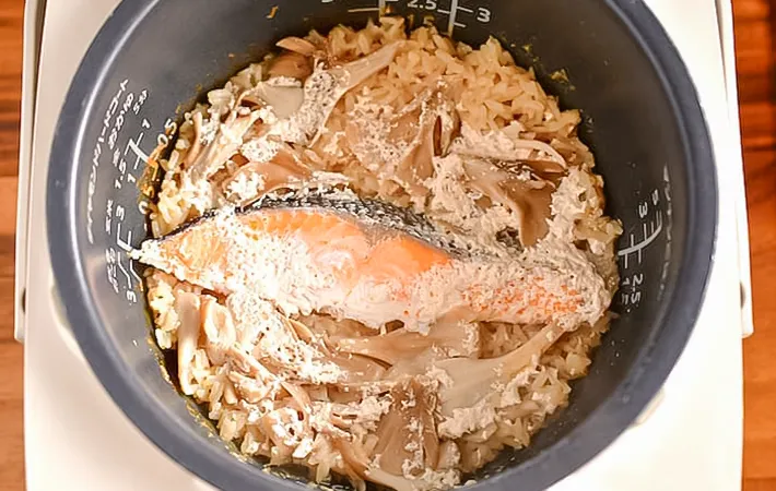 炊き込みご飯の炊き上がりの写真（撮影：小泉明代）