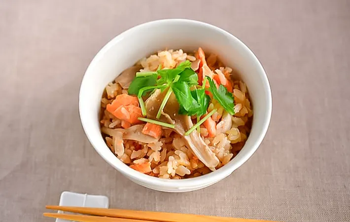 完成した炊き込みご飯の写真（撮影：小泉明代）