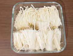 エノキ（撮影：grape編集部）