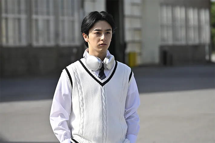 『ちょっとだけエスパー』に出演する新原泰佑さんが写る場面写真