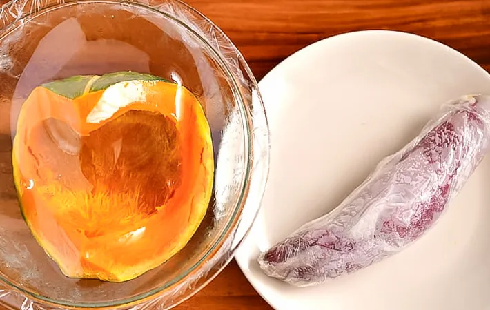 電子レンジ加熱したカボチャとサツマイモの写真（撮影：小泉明代）