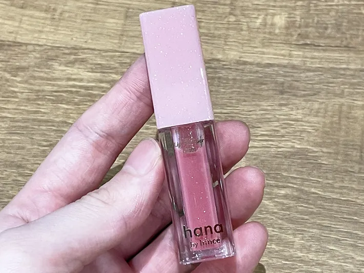 『リッププランパーグロス シャインピンク』の写真（撮影：grape編集部）