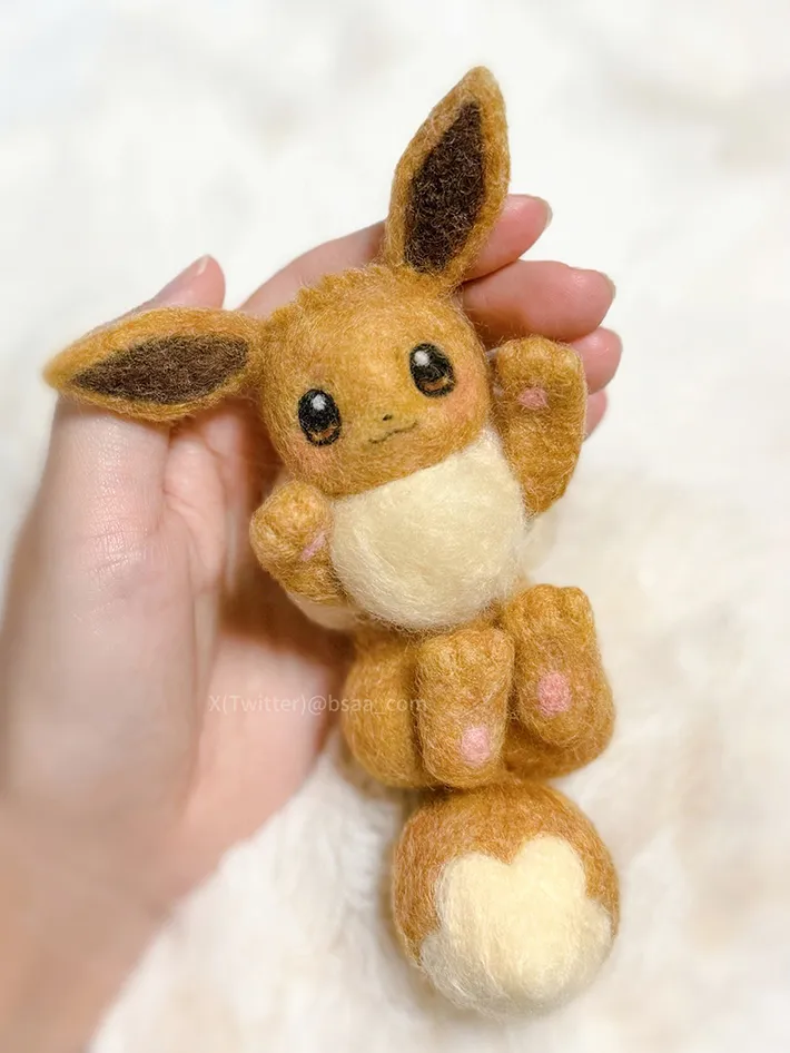 羊毛フェルトでイーブイを表現した作品の写真