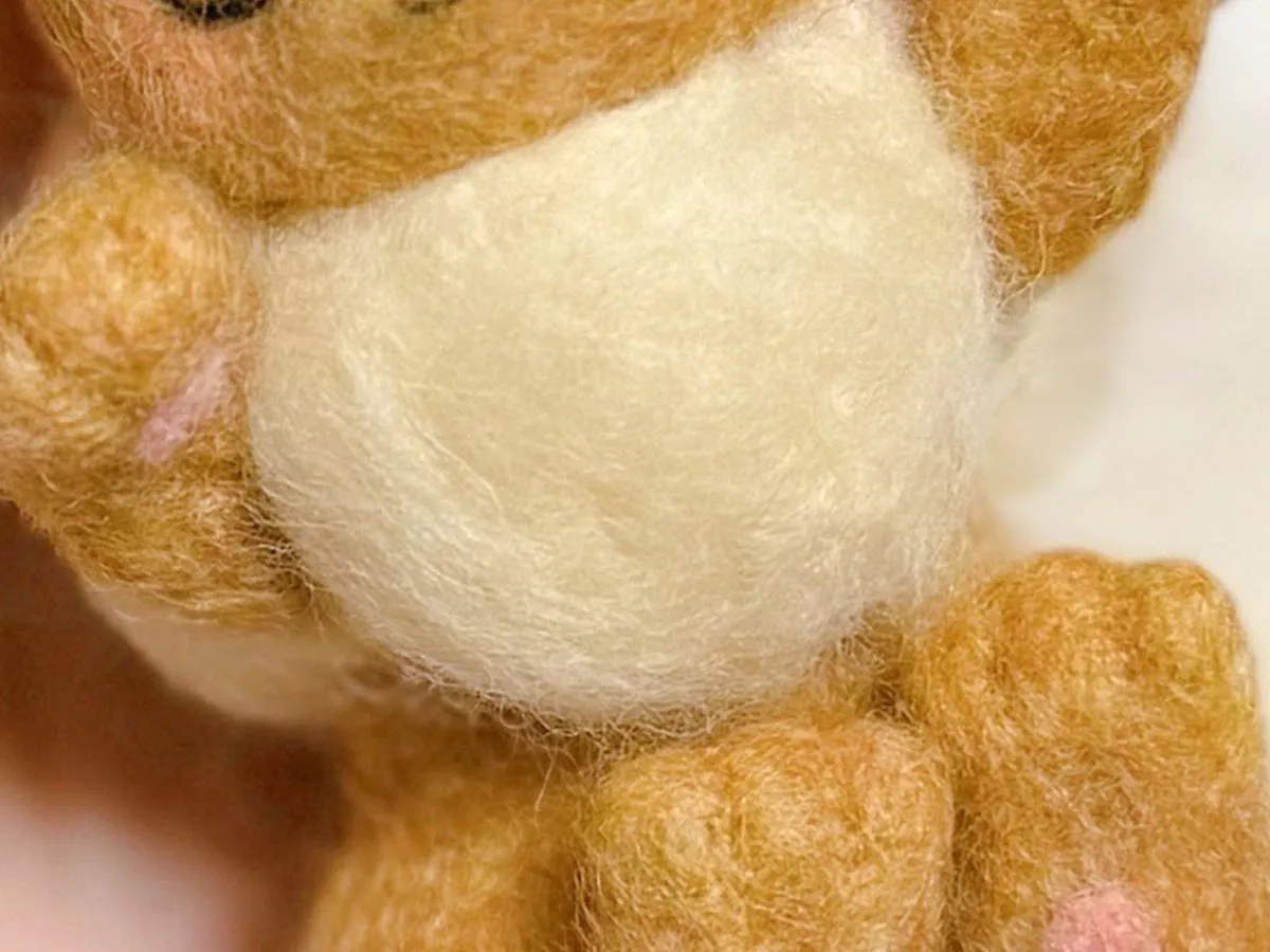 羊毛フェルトでイーブイを表現した作品の写真