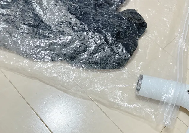 ドライヤー、圧縮袋、Tシャツ（撮影：grape編集部）