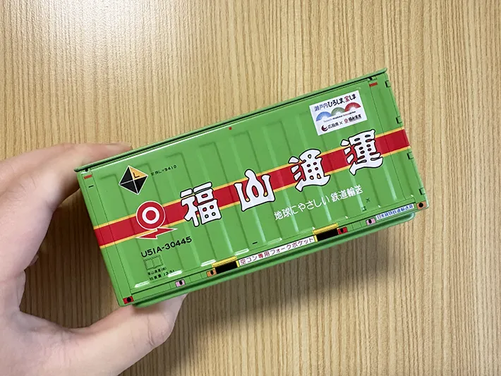 セリアのミニチュアの画像（撮影：grape編集部）