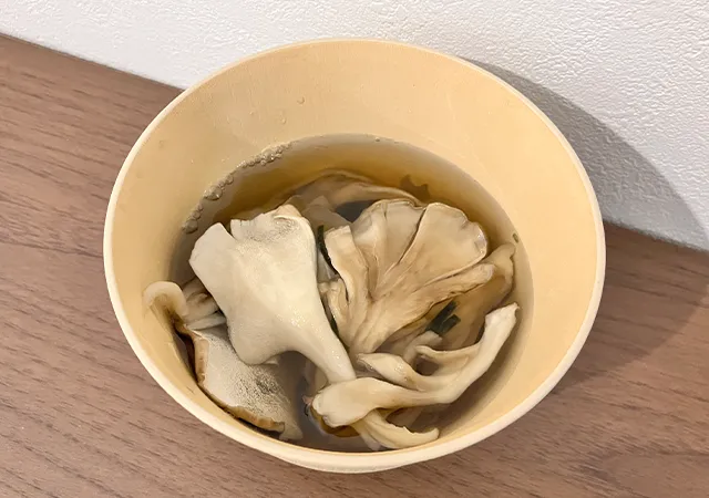 キノコ汁（撮影：grape編集部）