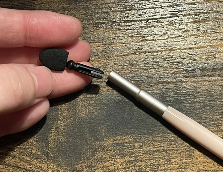 『ACアイシャドウチップ（アタッチメント付）』の写真（撮影：grape編集部）