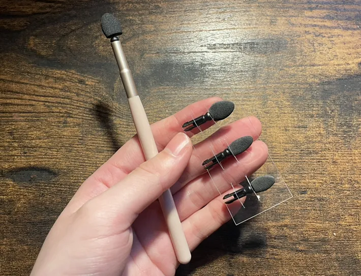 『ACアイシャドウチップ（アタッチメント付）』の写真（撮影：grape編集部）