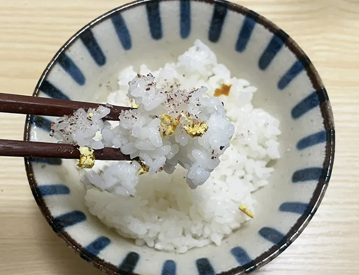 ふりかけをかけたご飯の写真（撮影：grape編集部）