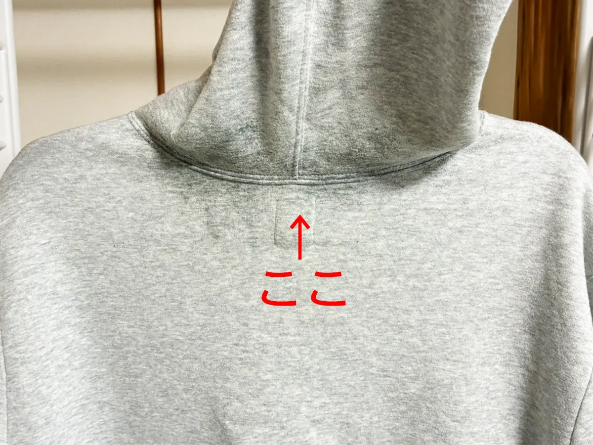 パーカーの干し方（撮影：grape編集部）