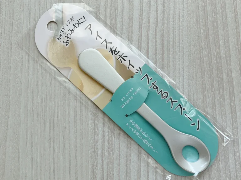 『アイスをホイップするスプーン』(撮影:grape編集部)