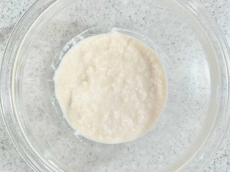 豆腐と片栗粉（撮影：grape編集部）