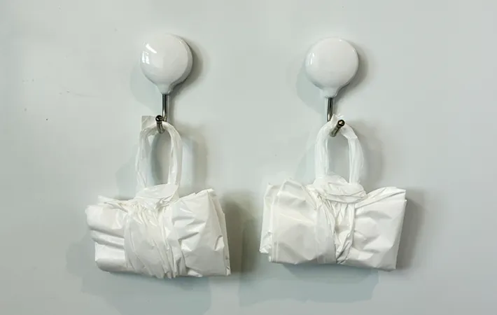 ビニール袋のかわいいたたみ方（撮影：grape編集部）