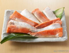 『鮭ハラス』とは？栄養価やハラミとの違い、調理法までご紹介