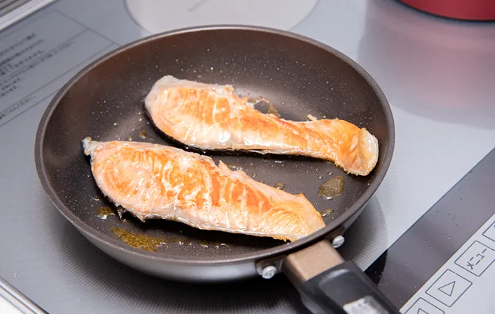 冷凍した鮭を調理する時のポイントは？