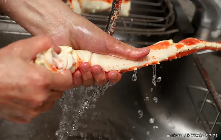 水に直接触れさせない