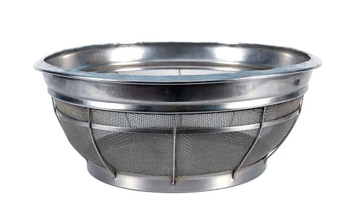ステンレス製のザル