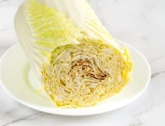 白菜が茶色に変色しても食べられる？考えられる症状と見極め方を解説