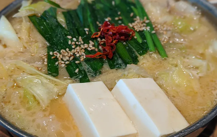 【もつ鍋】スープの味を生かすなら木綿豆腐