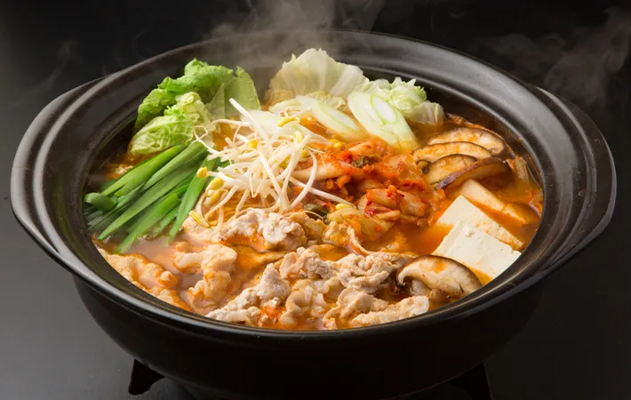 1．豚バラと木綿豆腐のチゲ鍋