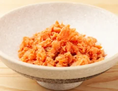 開封後の鮭フレーク、どう保存する？保存期間の目安や3つの注意点も解説